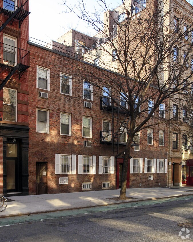 72 Carmine St, New York, NY 10014 Apartments in New York, NY