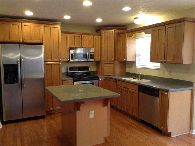 Foto del edificio - 4564 Schoolhouse Rd