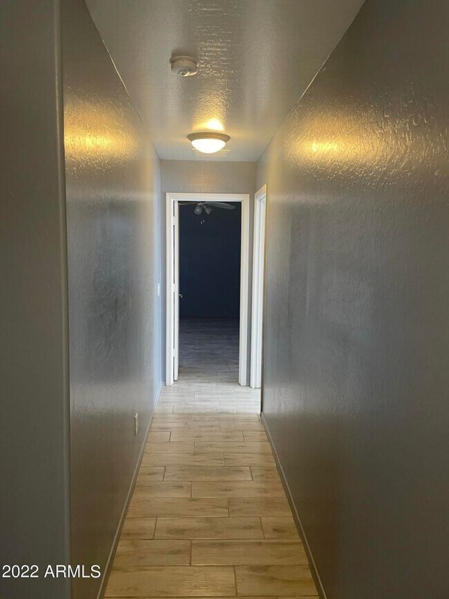 Foto del edificio - 7767 W Northview Ave