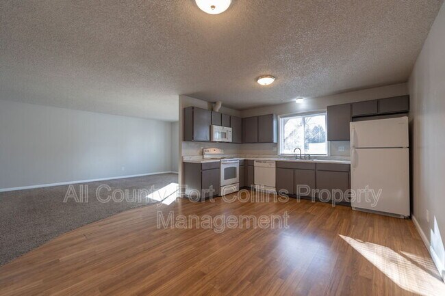 Foto del edificio - 2812 Parklake Dr
