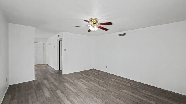 Foto del edificio - Charming Single-Story Home Near Parks and Recreation in Cedar Hill