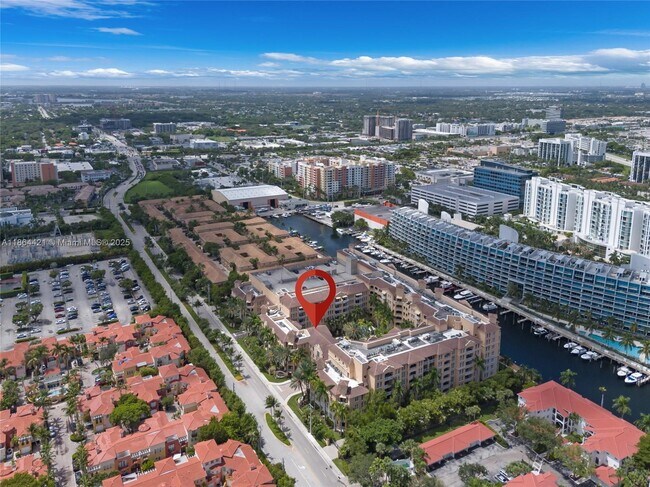 Foto del edificio - 3001 NE 185th St