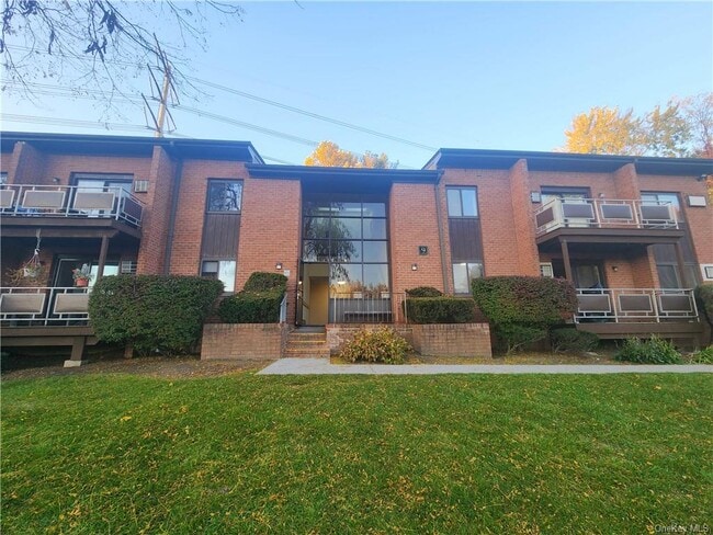 Building Photo - 9 Brevoort Dr