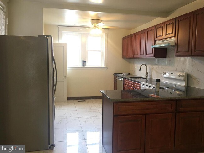 Foto del edificio - 5621 N 20th St