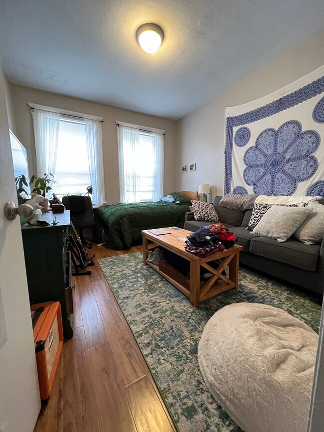 Building Photo - 108 Commonwealth Ave