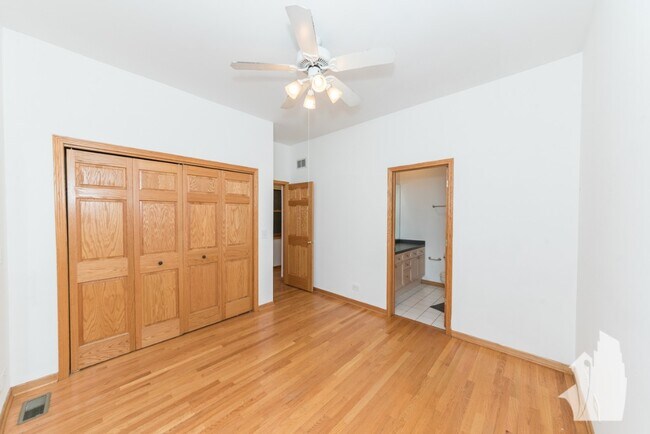 Building Photo - 2653 N Wayne Ave