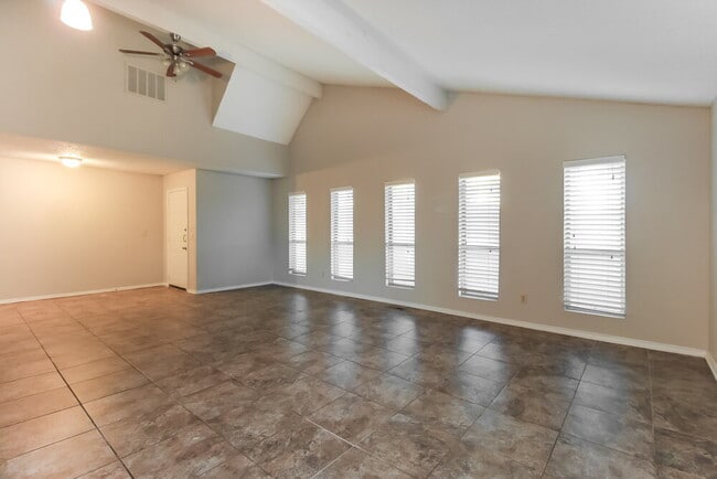 Building Photo - 8916 Northridge Terrace