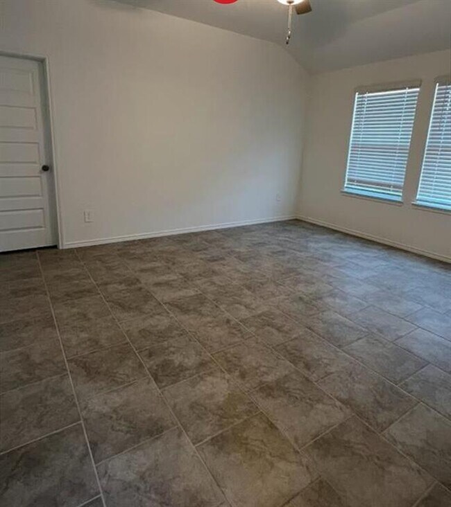 Building Photo - 1011 Lipizzan Ln