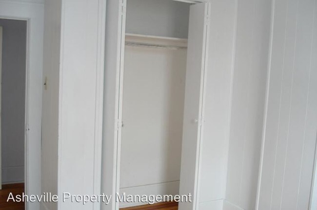 Building Photo - 43 Ravenscroft Dr