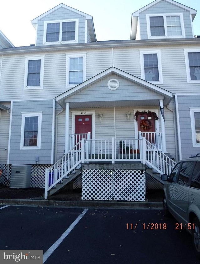 Primary Photo - 4021 Seagate Square