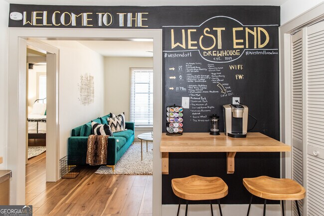 Foto del edificio - 907 White St SW