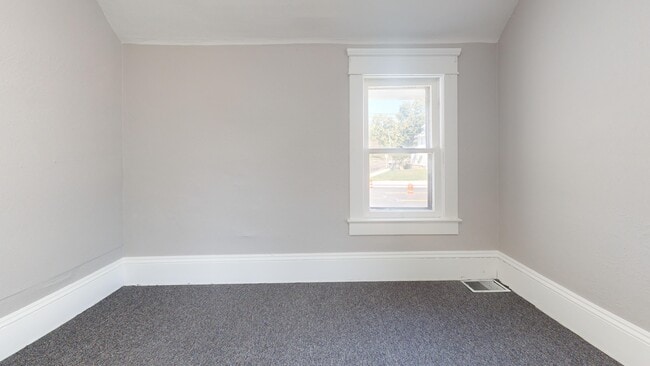 Building Photo - 1072 Wooster Rd W