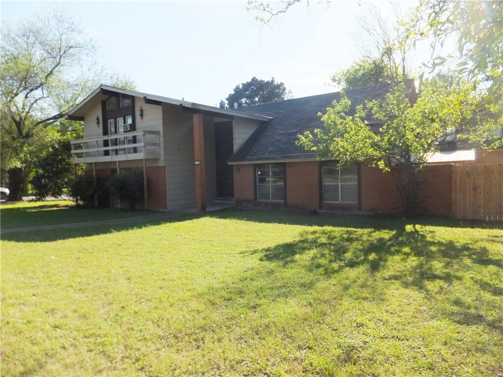 Primary Photo - 1300 McKinley Ave