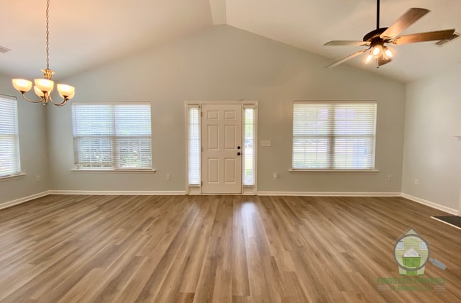 Photo - 103 Maycox Ct House