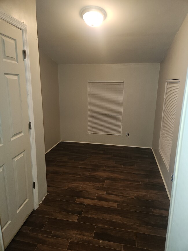 Foto del edificio - 613 3rd Ave SW