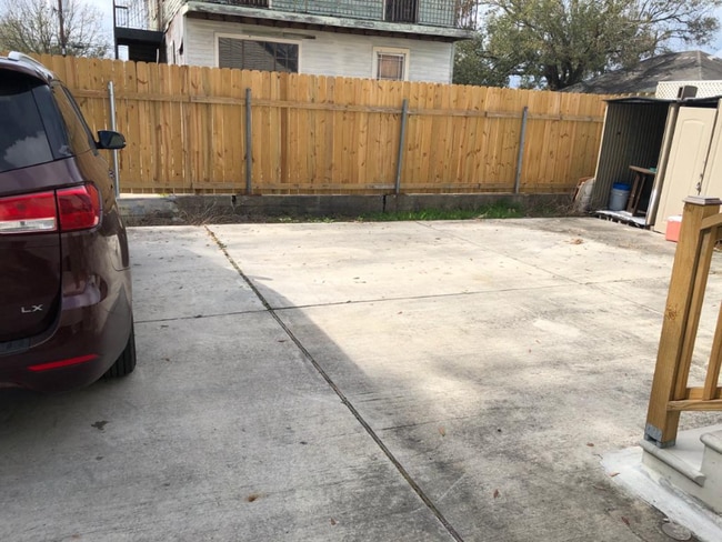 Building Photo - 2012 Congress St