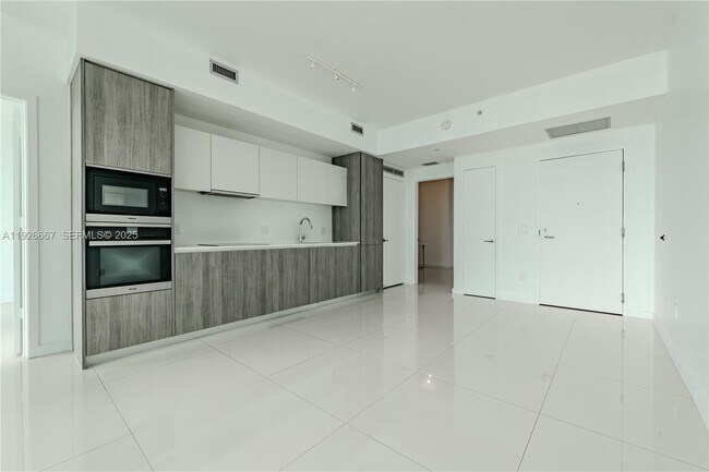 Foto del edificio - 2900 NE 7th Ave