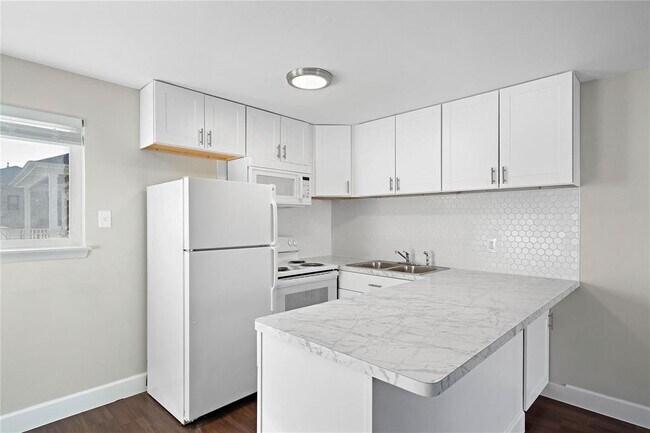 Foto del edificio - 1016 E 7th St