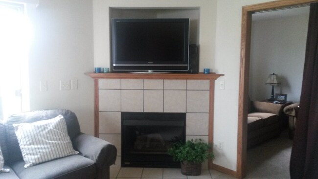 Building Photo - 1085 Rock Ledge Ln