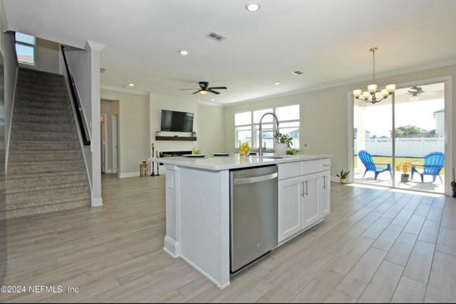 Foto del edificio - 242 Silverleaf Village Dr