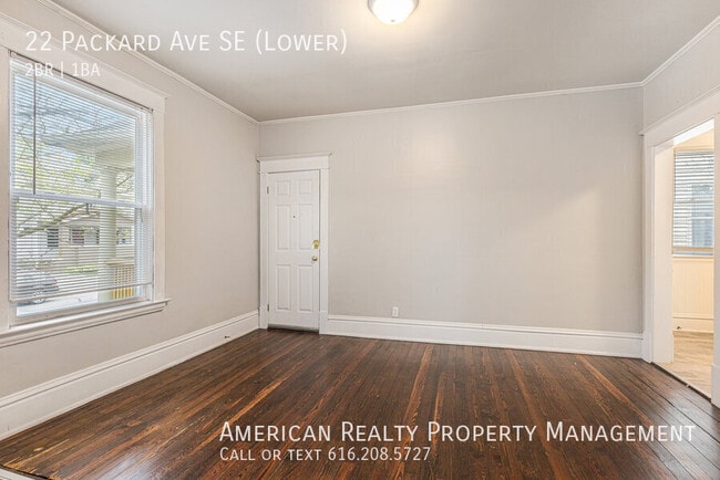 Foto del edificio - 22 Packard Ave SE