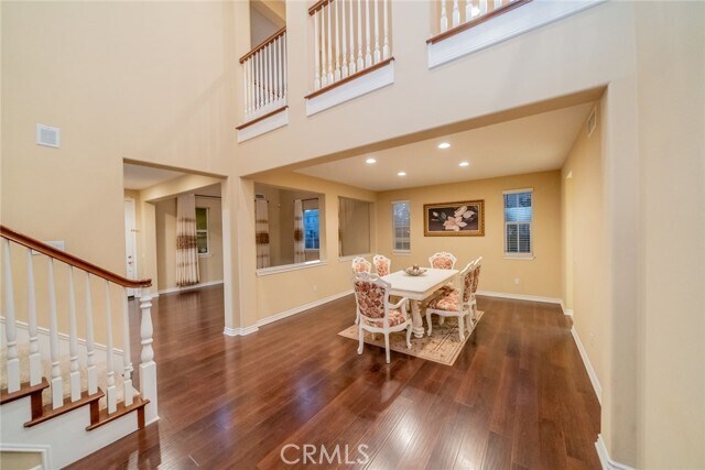 Foto del edificio - 8243 Fall Creek Dr