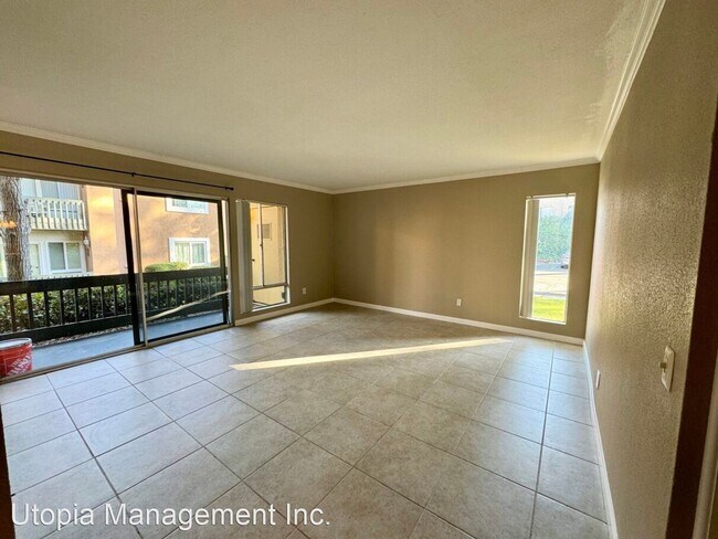 Building Photo - 3 br, 2 bath House - 17075 W Bernardo Dr #102