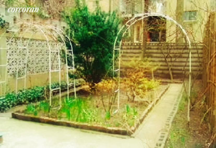 Foto del edificio - 312 W 83rd St