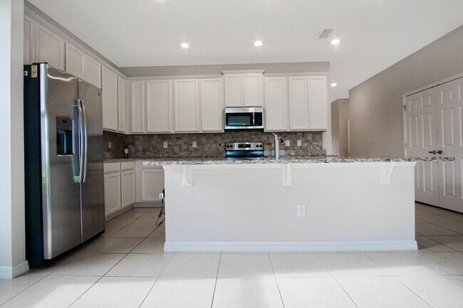 Foto del edificio - Davenport Single Family home now available!
