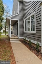 Building Photo - 1 Center St