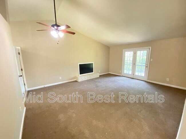 Foto del edificio - 4355 Cary Hill Cove