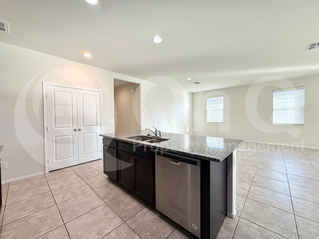 Foto del edificio - 3469 N Montoya Ln