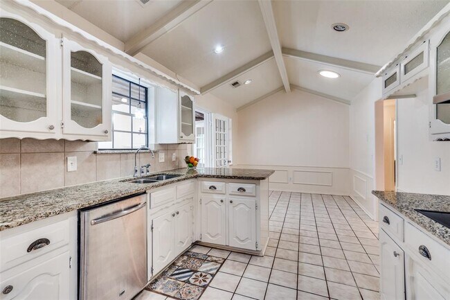 Foto del edificio - 2103 Heather Hill Ln