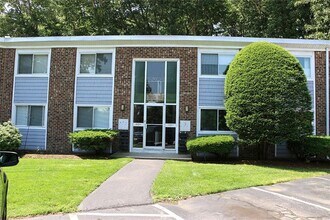Building Photo - 494 Putnam Pike