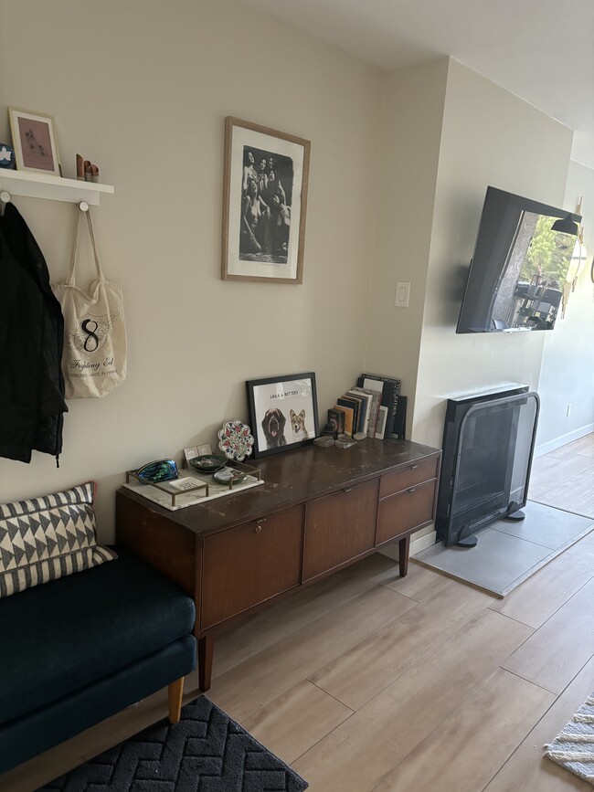 Foto del edificio - 3212 Summertime Ln