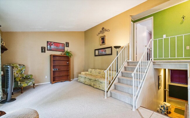 Building Photo - 4900 Woodlyn Dr