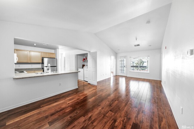 Building Photo - 200 Talus Way
