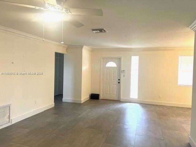 Foto del edificio - 8831 NW 10th St