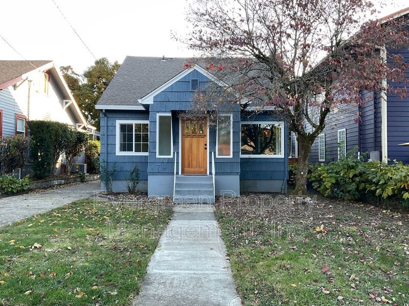 Primary Photo - 2252 SE 70th Ave