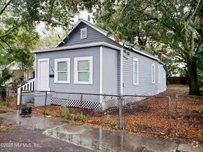 Building Photo - 1468 Harrison St