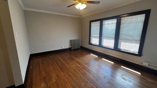 Building Photo - 600 Elgin Ave