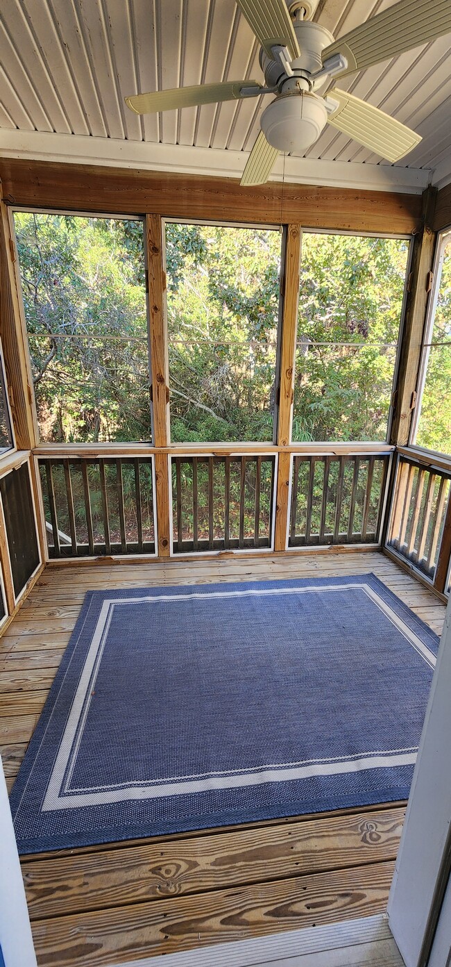 Building Photo - 104 Landing Trail