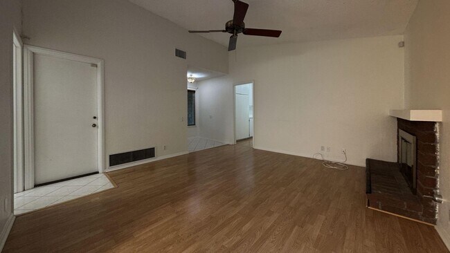 Building Photo - 6064 Laura Ln