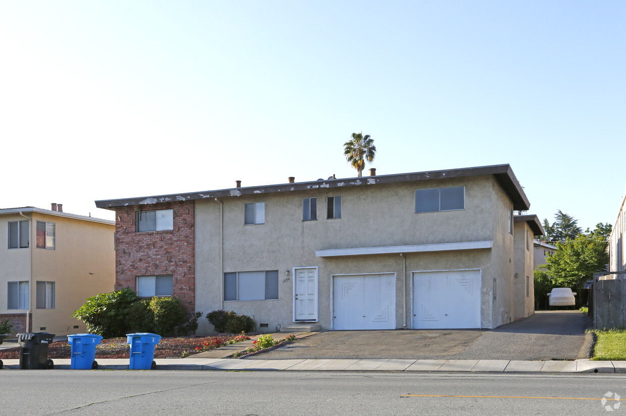 Building Photo - 1656 Newhall St