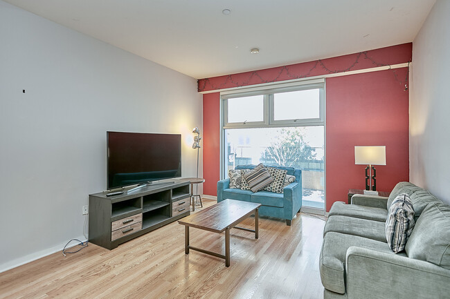 Foto del edificio - 630 W 6th St