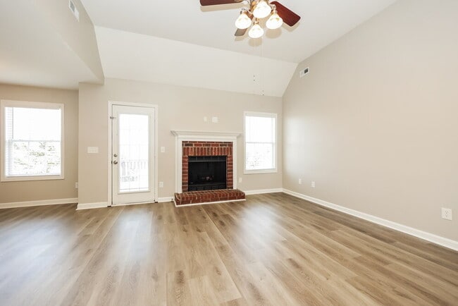 Foto del edificio - 2945 Hearthside Dr