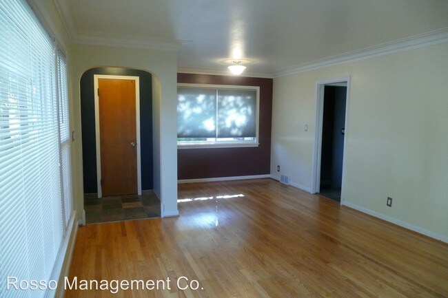 Building Photo - 2 br, 1 bath House - 2711 CROOKS ROAD