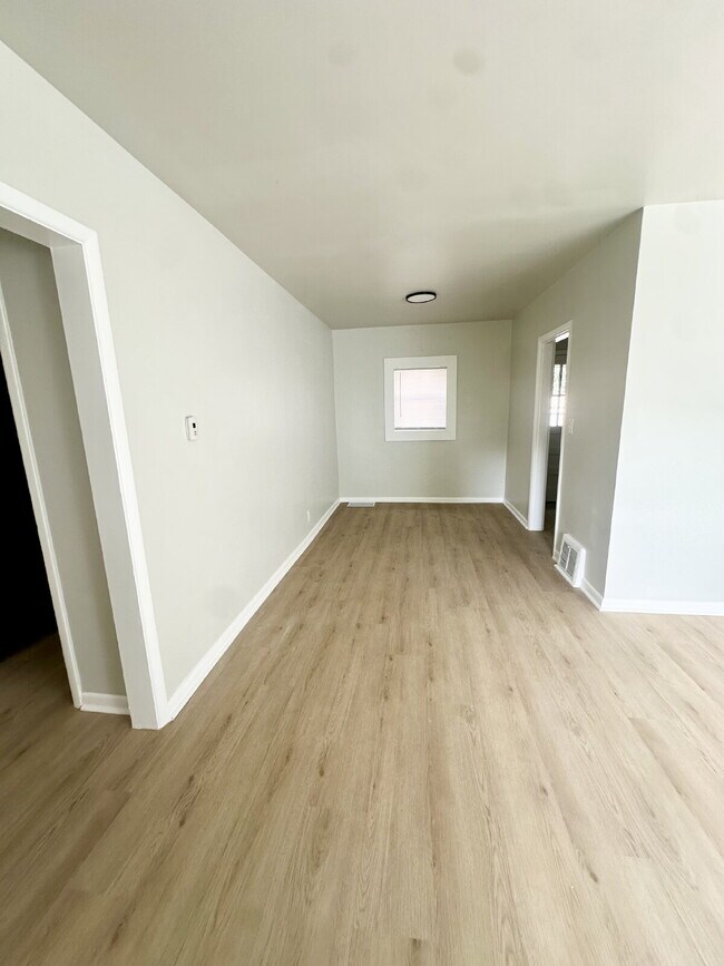 Foto del edificio - 716 E 17th St