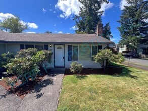 Building Photo - 3520 SE 67th Ave