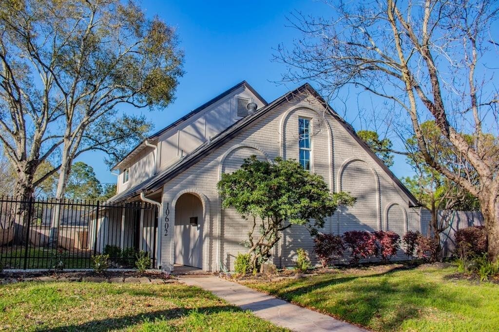 Foto principal - 10602 Riverview Dr